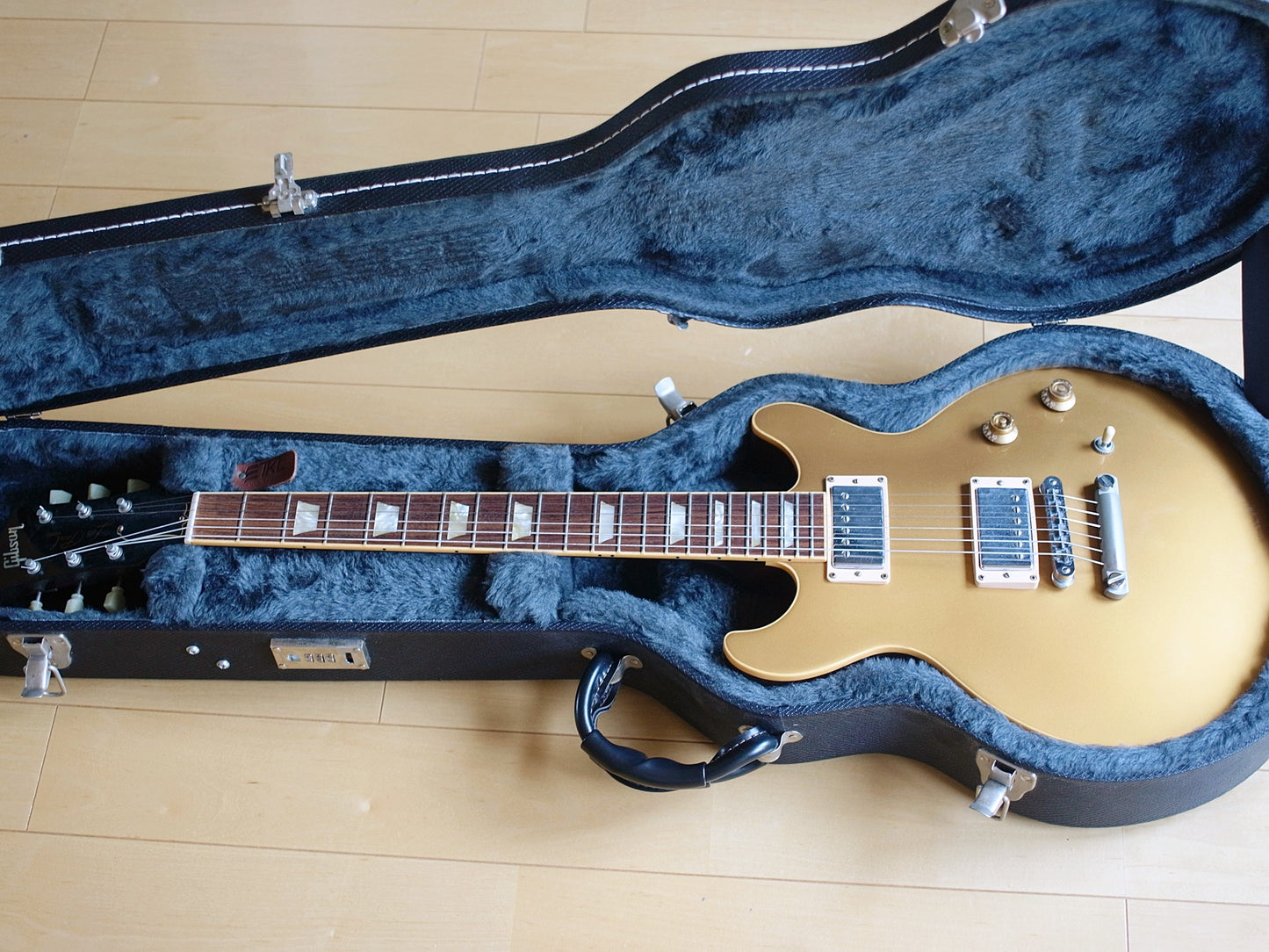 2009 Gibson Les Paul DC (Double Cutaway) Goldtop Drawback w/ Humbuckers