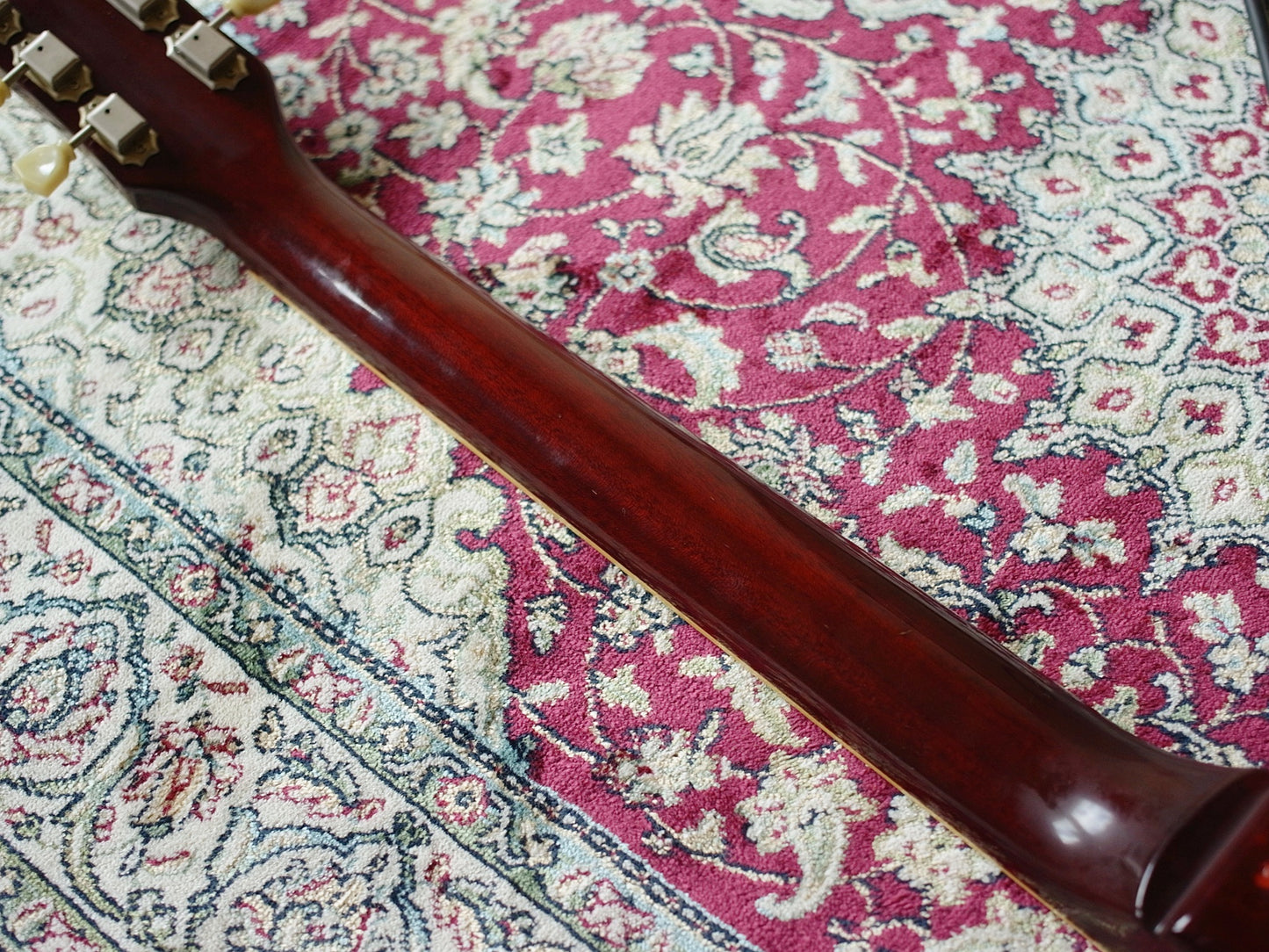 1992 Burny LG-75GR in Honey Burst/Appetite Amber (Guns ‘n’ Roses Slash Model)