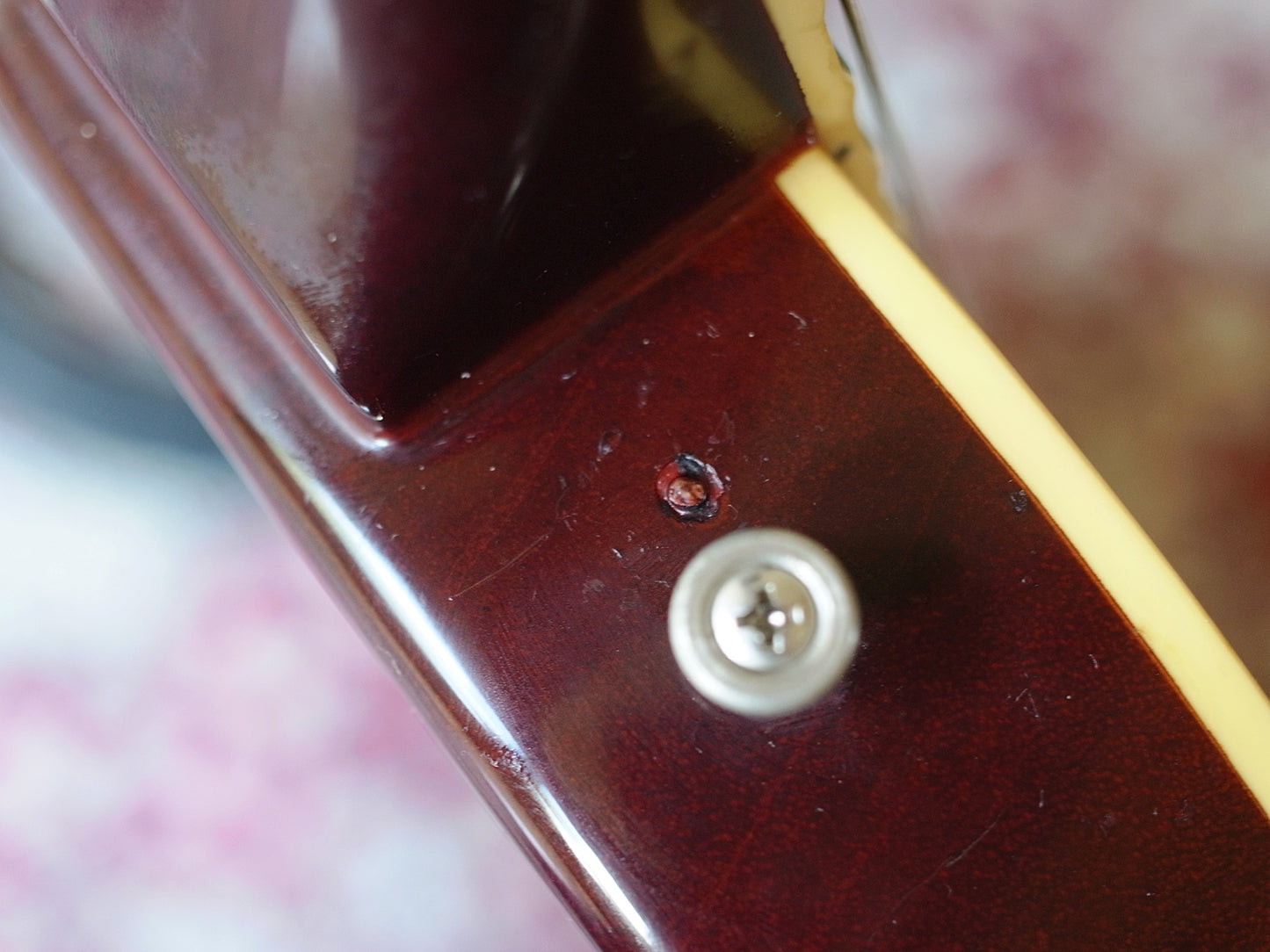 1992 Burny LG-75GR in Honey Burst/Appetite Amber (Guns ‘n’ Roses Slash Model)