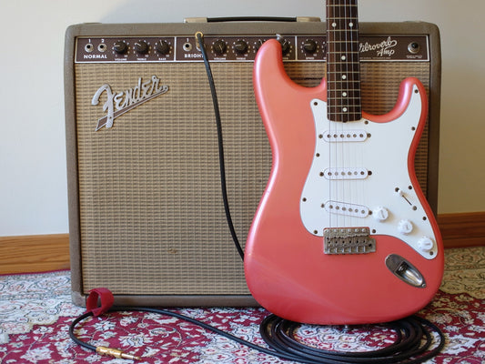 1985 Fender Japan Stratocaster '62 Reissue ST62 in Salmon Pink Metallic